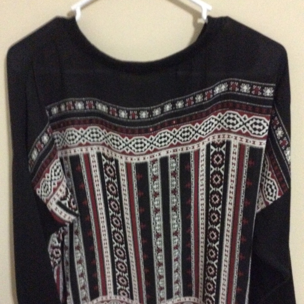 Patterned Top - Picture 3 of 6